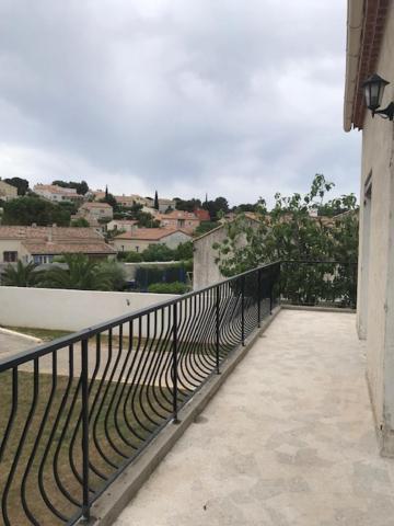 Haut De Maison Entierement Renove Avec Garage Carnoux-en-Provence Exteriör bild